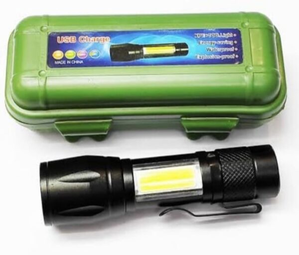 Senter LED X-BALOG BL-822 yang dapat diisi ulang melalui USB.