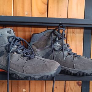 Sepatu Bot Trekking/Outdoor